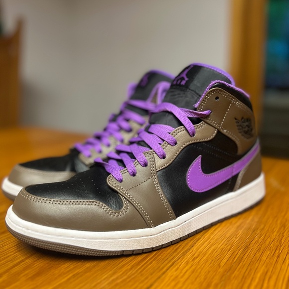 JORDAN 1 MID 'PALOMINO' - Picture 1 of 7